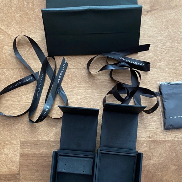 David Yurman Two Black Jewelry Gift Boxes with Bag. 2 Ribbons, 1 Small Cloth Bag - Picture 8 of 10